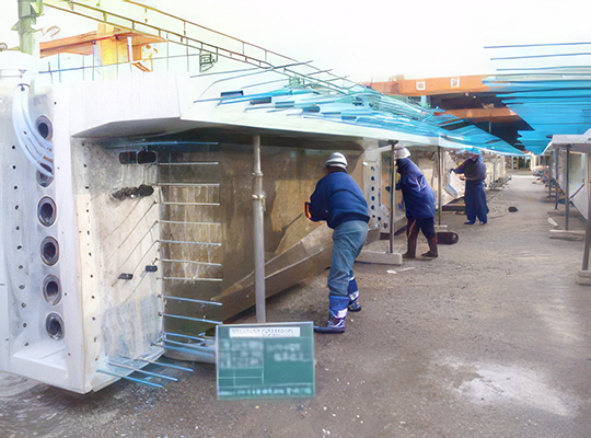 新赤石大橋 橋桁への表面含浸材塗布