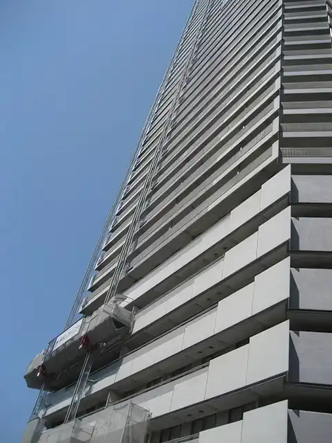 海辺の高層タワーマンションの塩害防止、防水、防汚