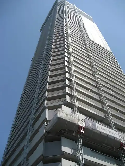 海辺の高層タワーマンションの塩害防止、防水、防汚
